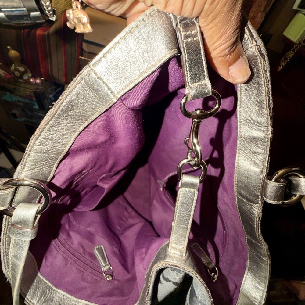 Coach Gabby Signature Tote (No Hangtag) - Picture 11 of 16